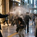 Muškarac prskao nepoznatu supstancu u tržnom centru u Tokiju: jedna osoba u bolnici, 20 prijavilo da im je loše