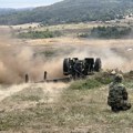 Vojnici i budući podoficiri na terenskoj obuci na Pasuljanskim livadama