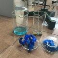 Mali-veliki hemičari učionicu zamenili laboratorijom