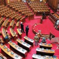 Počela sednica parlamenta o razrešenju Radeta Baste