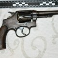 Пронашли му револвер и 12 комада муниције: Ухапшен мушкарац (43) из Крагујевца