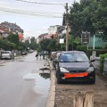 Нишлије страхују за безбедност деце у улици до школе у Дуваништу