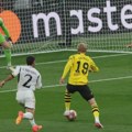 POLUVREME - Dortmundova dominacija bez rezultata!