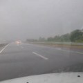 Obilne padavine u Koubarskom okrugu, provala oblaka na auto-putu "Miloš Veliki"