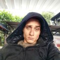Go do pojasa, a trbušnjaci su haos! Srpski glumac objavio sliku bez majice, ovo svaka žena želi da vidi