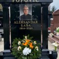 "Dolazim na pomen Popoviću" Pevačica danas stiže u Beograd, odlaže sve obaveze i dolazi na Bežanijsko groblje
