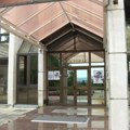 Grupa studenata u blokadi pokušala da spreči ulazak zaposlenih u Rektorat