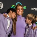Šakira se pojavila na premijeri filma sa sinovima: Modno se uskladili i privukli svu pažnju na crvenom tepihu (foto)