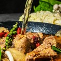 Meso će se topiti u ustima! Bakin trik za dinstanje koji pretvara i najtvrđi komad u puter
