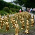 Neko je ukrao 210 pozlaćenih skulpturica Mocarta, koje su u čast kompozitora izložene u Salcburgu