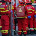Napad u školi u Bistrici: Učenik nožem ranio nastavnicu i vršnjaka (foto/video)