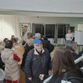 Rekordna izlaznost u Zaječaru: Do 14 časova glasalo 46,1 odsto birača