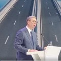 Vučić obećao Leskovčanima prosečnu platu veću od 1.000 evra