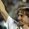 "Priča se nastavlja...": Luka Modrić ostaje u Real Madridu!