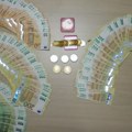 Krio devize u čarapi, zlatne dukate u prsluku: Carinici na Batrovcima zaplenili blago vredno 55.000 evra