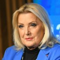 Diva narodne muzike, ali i kraljica kuhinje: Snežana Đurišić priprema savršenu pohovanu piletinu