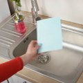Genijalno rešenje pred odmor Evo zašto sve više ljudi stavlja papir u sudoperu i lavabo!