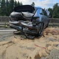 Mup Srbije apelovao na vozače: Kada koristite telefon tokom vožnje rizik od udesa je 20 puta veći, a efekat je kao da vozač…