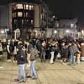 Naša borba se nastavlja: Kragujevački maturanti u susret protestu u Novom Sadu