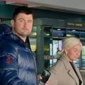 Ovako izgleda Džidžin partner: Pevačica pokušala da se sakrije od medija, uhvaćena s Milanom na aerodromu