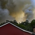 Vatrena stihija spržila stotine hektara rastinja: Veliki požar u Španiji gori danima, još nije pod kontrolom