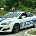 (Video) Policija zaustavila kolonu svatova! Vozila sa albanskim zastavama krenula na ka Beranama, evo šta je usledilo nakon…