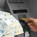 Na račune roditelja osnovaca u Nišu ležu uplate: Počela isplata jednokratne pomoći od 20.000 dinara