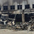 Прве слике магацина Д Експресс-а након пожара: Јутрос врвео од радника, а сад изгледа као оронула рушевина