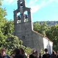 Zapalila se crkva Svete Petke u Budvi: Policija ispituje uzrok požara