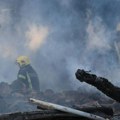 Požar u Aranđelovcu, vatra zahvatila veliku površinu: Gust dim prekrio nebo, vatrogasci u borbi sa stihijom