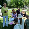 BLOG UŽIVO Dve godine od masovnog ubistva u „Ribnikaru“: Građani oslikavaju ptice i pišu vrline žrtava na Tašmajdanu