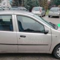 Ovo je automobil koji je ukrao lopov na pumpi u Obrenovcu u automobilu bilo i dete