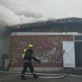 Žena upalila kandilo u kući u Zemunu, pa izazvala požar: Zadobila povrede dok je pokušavala da obuzda vatrenu stihiju