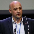 Dalibor Jekić: Iliću, pošto si Čamparevićima ukinio pravo na rad, kada krećete sa izgradnjom autobuske stanice?