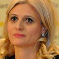 „Umesto da raspiše izbore, Vučić postavlja betonske barikade u centru Beograda“