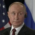 "Sledeći put u Moskvi": Putin se Trampu obratio na engleskom, on ostao u čudu: "Zanimljivo, moraću da razmislim o tome" (foto)…