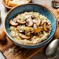 Recept za rižoto sa pečurkama i bebi spanaćem: Zdrav obrok po preporuci nutricioniste oboriće vas s nogu