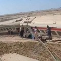 Sedam vagona izletelo sa šina, dva se prevrnula Stravična železnička nesreća u Egiptu: Najmanje troje poginulo, skoro 100…