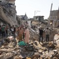 Teheran tvrdi da je spreman za svaki scenario; posle udara IDF veliki krater kod bolnice u Gazi