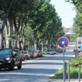 Automobil u kvaru na nadvožnjaku, stvara se gužva: Šta se dešava u saobraćaju u Novom Sadu