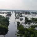 Apokaliptilne scene iz Ukrajine Stotine hiljada ljudi bez vode za piće, kuće potopljene, poplavljena zemljišta, - grad…
