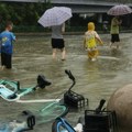 Tajfun Doksuri i dalje besni Evakuisane desetine hiljada ljudi u Pekingu, na snazi crveni meteoalarm