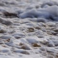 More se "pretvorilo" u kapućino: Prirodni fenomen oduševio šetače, pogledajte nestvaran prizor