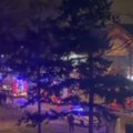 Izbio požar u tržnom centru na Novom Beogradu Stigle vatrogasne ekipe i policija (foto)