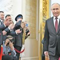 Путин: Руски народ ће сам одлучивати о будућности земље