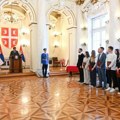 Ministar Gašić uručio ugovore o stipendiranju: Sjajna podrška države i Vojske Srbije za 9 studenata i 23 đaka! Već ih…