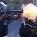 Stiglo oklopno vozilo, helikopter kruži iznad kritične zone; Tramp poslao 2.000 gardista na demonstrante FOTO