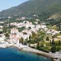 Drama u Baošićima: Došao na more da se odmori pa umro u najlepšem trenutku za svoju ženu!