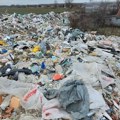 Nelegalna deponija "pod nosom": Na Pančevačkom putu 133, u blizini sedam porodičnih kuća, raste smetlište bez dozvole