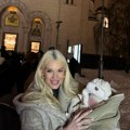 "Naših 6 meseci ljubavi": Anja Mit sa sinom u zagrljaju, podelila lepe vesti (foto)